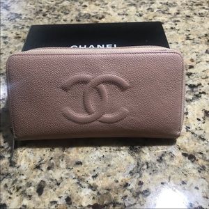 SOLD!Chanel caviar long zip wallet